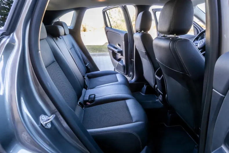 Mercedes-Benz GLA din 2020 cu 73.000 km - oferta MER256236 - foto 6