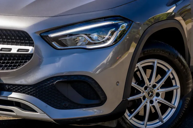Mercedes-Benz GLA din 2020 cu 73.000 km - oferta MER256236 - foto 9