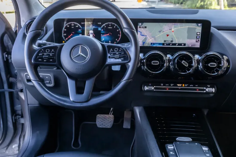 Mercedes-Benz GLA din 2020 cu 73.000 km - oferta MER256236 - foto 16