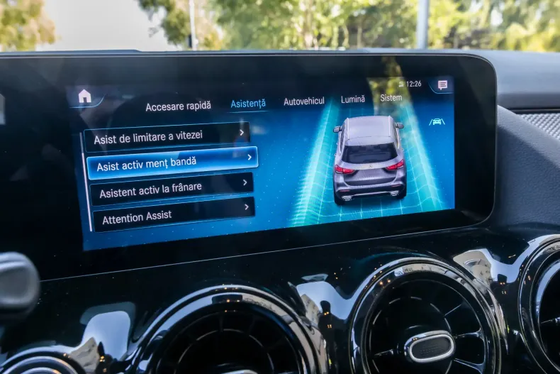 Mercedes-Benz GLA din 2020 cu 73.000 km - oferta MER256236 - foto 26