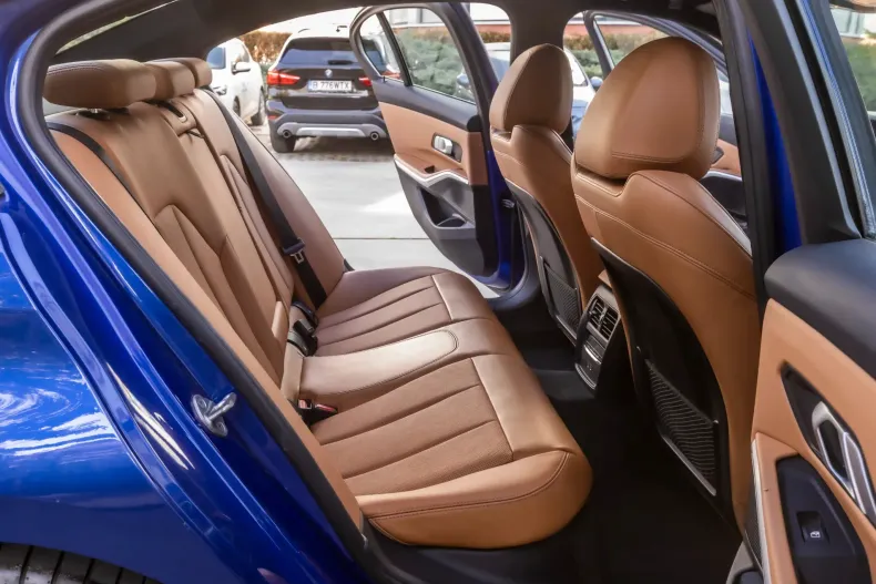 BMW 320 (Seria 3) din 2022 cu 180.000 km - oferta BMW256237 - foto 6