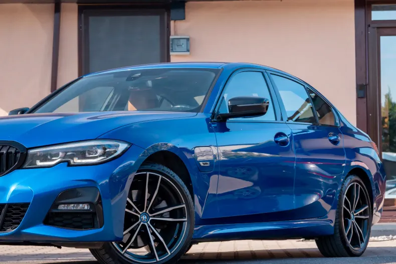 BMW 320 (Seria 3) din 2022 cu 180.000 km - oferta BMW256237 - foto 9