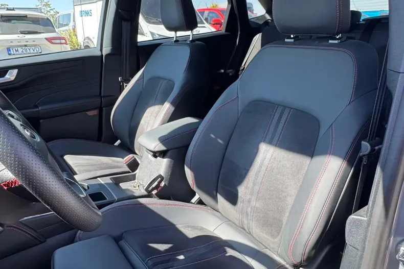 Ford Kuga din 2025 cu 12.219 km - oferta FOR256242 - foto 13