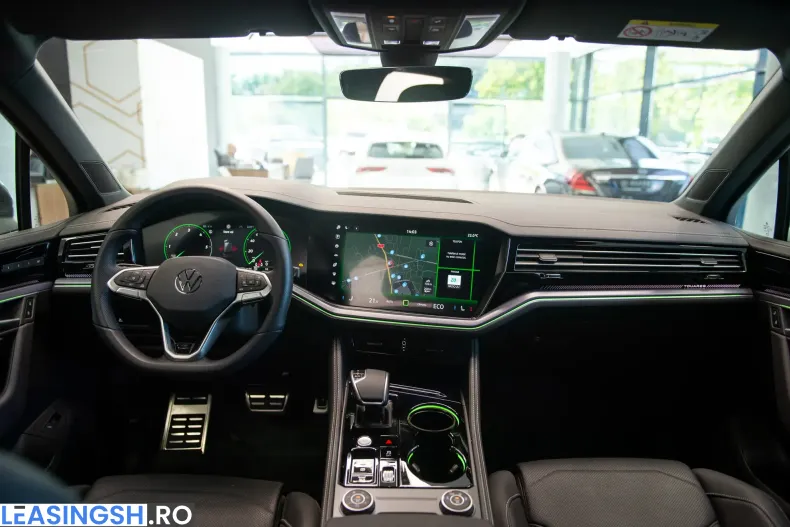 Volkswagen Touareg din 2025 cu 11.780 km - oferta VOL256247 - foto 6