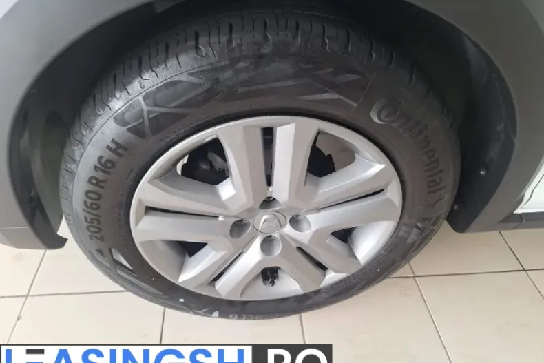 Dacia Sandero Stepway din 2022 cu 60.700 km - oferta DAC256260 - foto 8