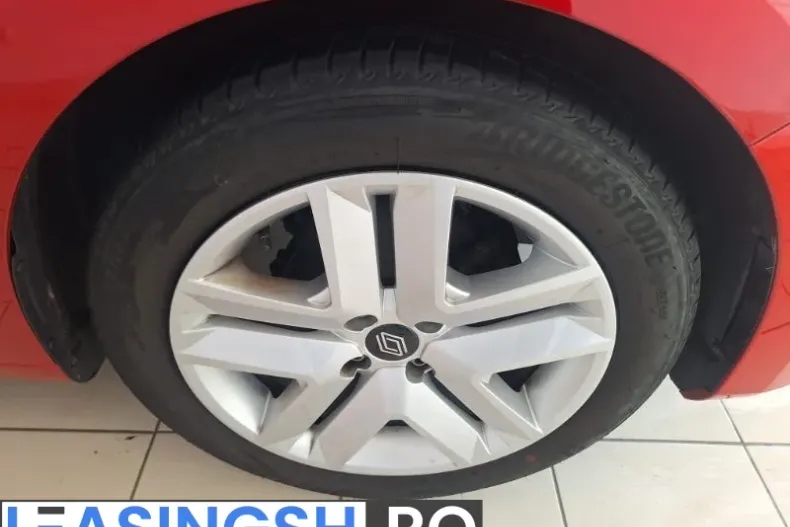 Renault Clio din 2025 cu 16.500 km - oferta REN256261 - foto 5