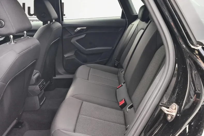 Audi A3 din 2021 cu 27.915 km - oferta AUD256262 - foto 13