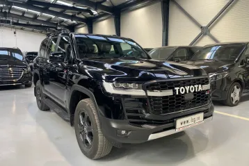 Toyota Land Cruiser 300 din 2026 - oferta TOY256276