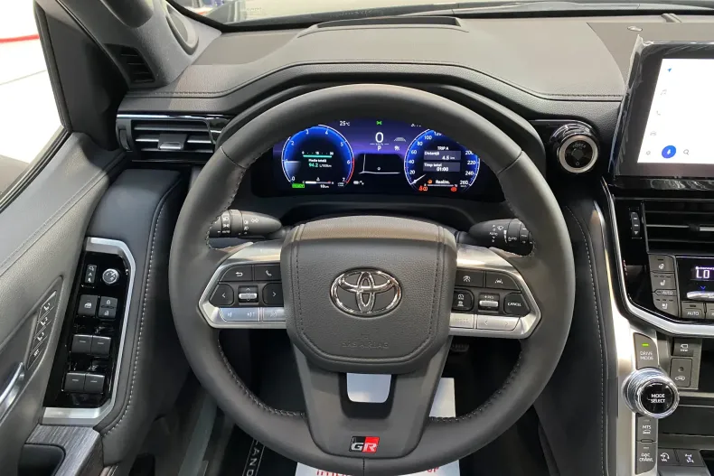 Toyota Land Cruiser din 2026 cu 10 km - oferta TOY256276 - foto 16