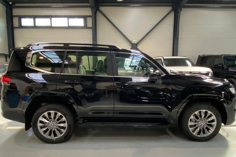 Toyota Land Cruiser din 2026 cu 10 km - oferta TOY256277 - foto 2