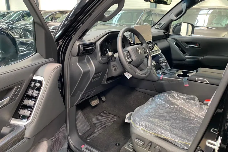 Toyota Land Cruiser din 2026 cu 10 km - oferta TOY256277 - foto 8