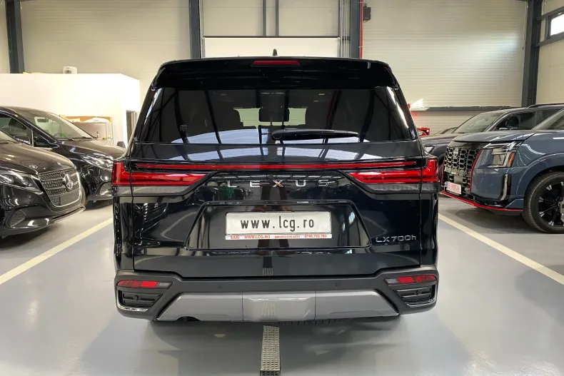 Lexus Seria LX din 2025 cu 10 km - oferta LEX256278 - foto 4