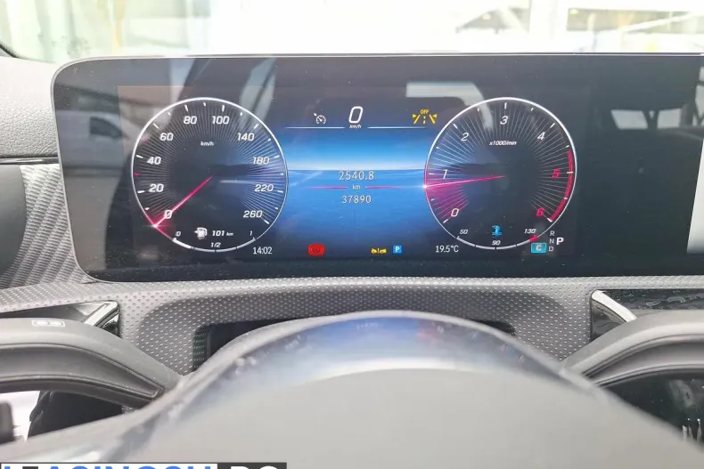 Mercedes-Benz A 180 (Clasa A) din 2023 cu 37.890 km - oferta MER256294 - foto 11