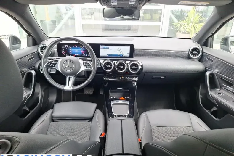 Mercedes-Benz A 180 (Clasa A) din 2023 cu 37.890 km - oferta MER256294 - foto 12