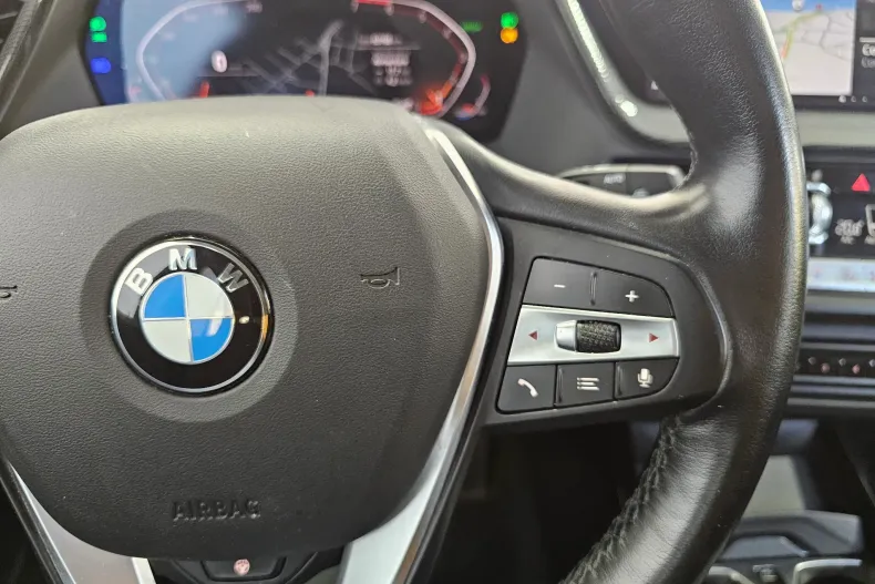 BMW 118 (Seria 1) din 2024 cu 63.168 km - oferta BMW256295 - foto 9