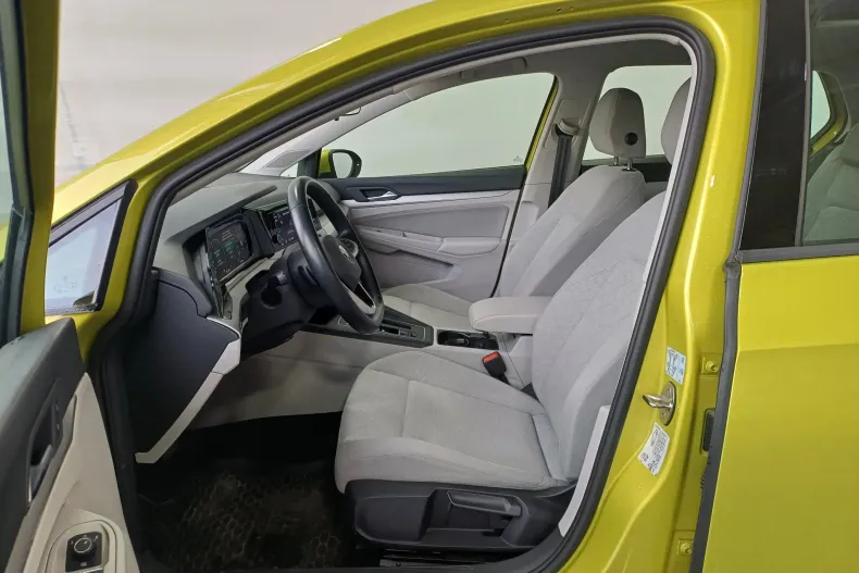 Volkswagen Golf din 2021 cu 41.534 km - oferta VOL256299 - foto 5