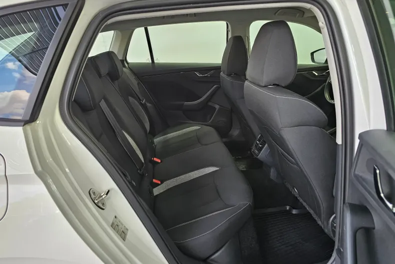 Skoda Scala din 2024 cu 67.498 km - oferta SKO256300 - foto 29