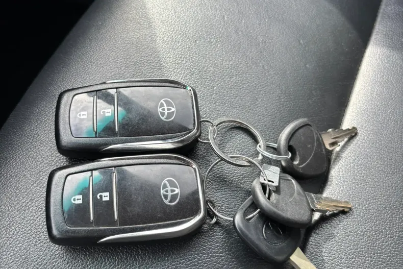 Toyota Hilux din 2022 cu 159.011 km - oferta TOY256303 - foto 33