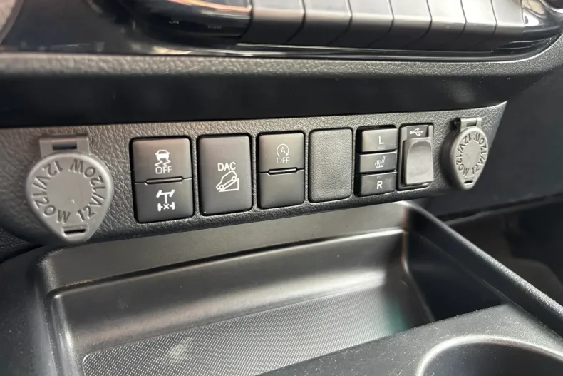 Toyota Hilux din 2022 cu 159.011 km - oferta TOY256303 - foto 34