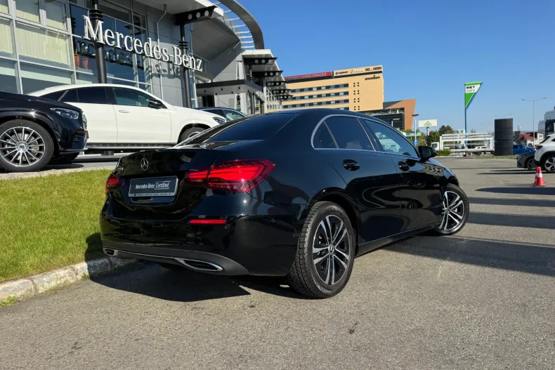 Mercedes-Benz A 180 (Clasa A) din 2025 cu 24.774 km - oferta MER256315 - foto 2