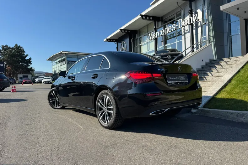 Mercedes-Benz A 180 (Clasa A) din 2025 cu 24.774 km - oferta MER256315 - foto 4