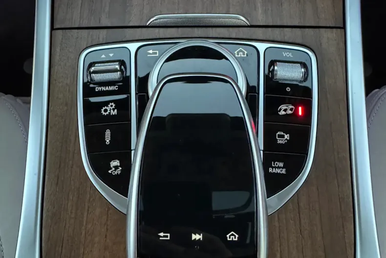 Mercedes-Benz G din 2024 cu 18.500 km - oferta MER256319 - foto 23