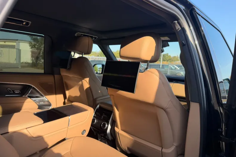 Land Rover Range Rover din 2026 cu 1.000 km - oferta LAN256340 - foto 2
