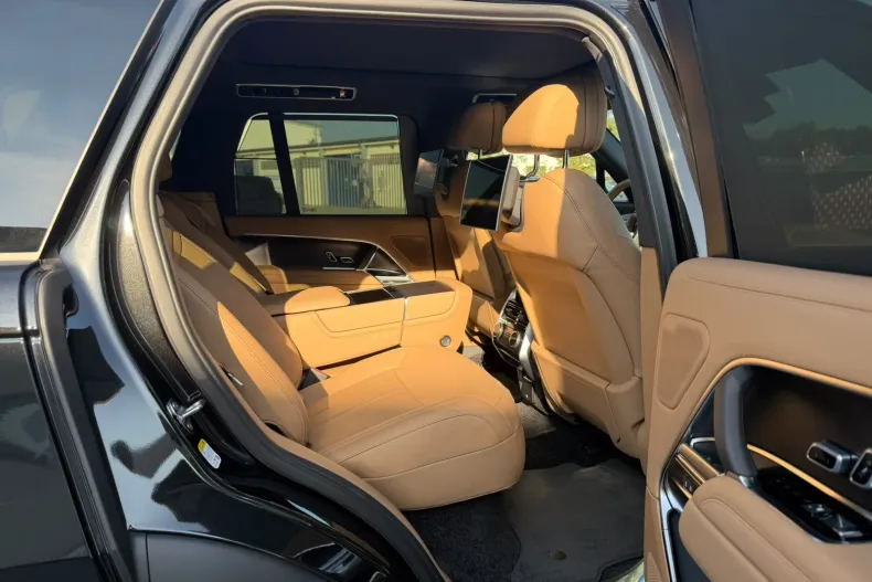 Land Rover Range Rover din 2026 cu 1.000 km - oferta LAN256340 - foto 9