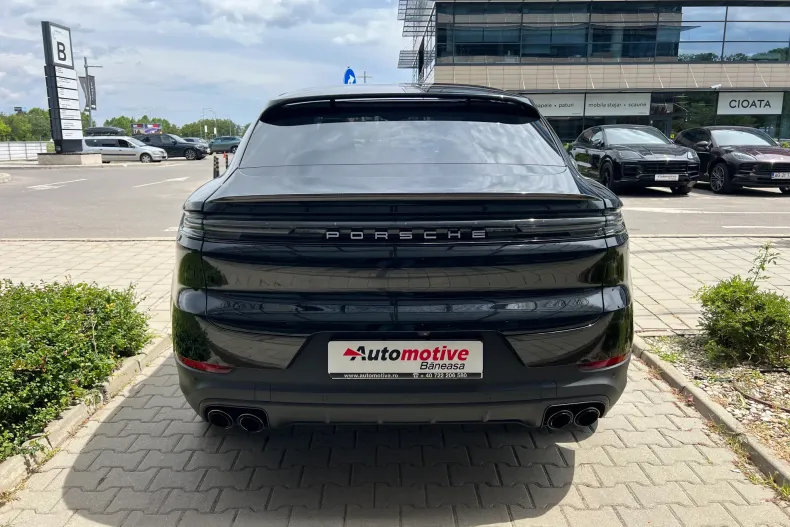 Porsche Cayenne din 2023 cu 27.900 km - oferta POR256342 - foto 4