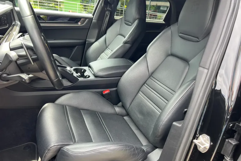 Porsche Cayenne din 2023 cu 27.900 km - oferta POR256342 - foto 8