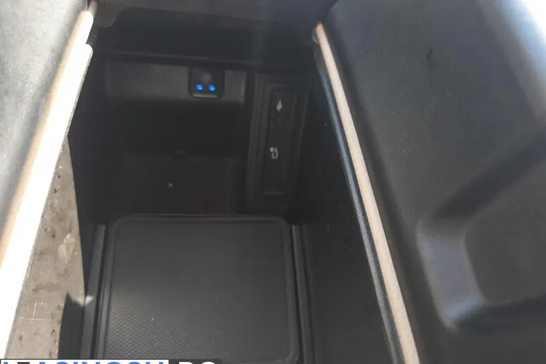 Mercedes-Benz V din 2020 cu 142.871 km - oferta MER256349 - foto 21