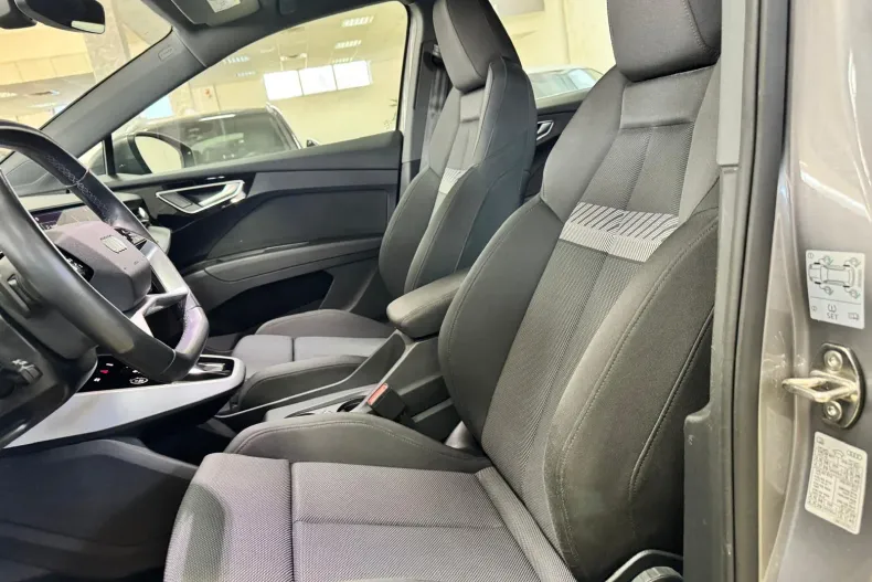 Audi Q4 din 2022 cu 140.821 km - oferta AUD256353 - foto 5