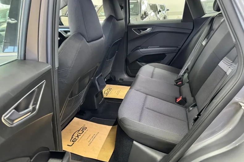 Audi Q4 din 2022 cu 140.821 km - oferta AUD256353 - foto 19