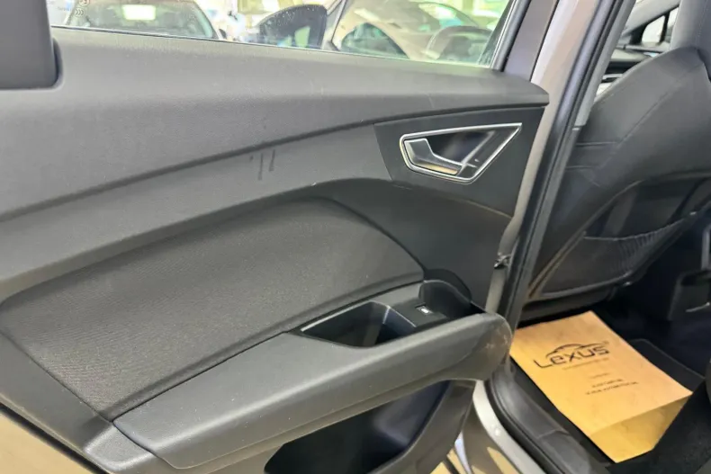 Audi Q4 din 2022 cu 140.821 km - oferta AUD256353 - foto 20