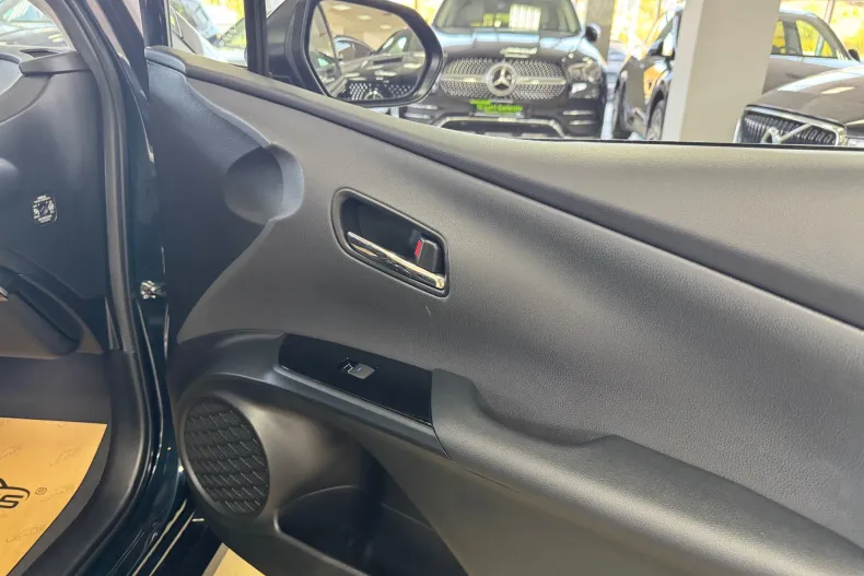 Toyota Prius din 2022 cu 150.800 km - oferta TOY256359 - foto 13