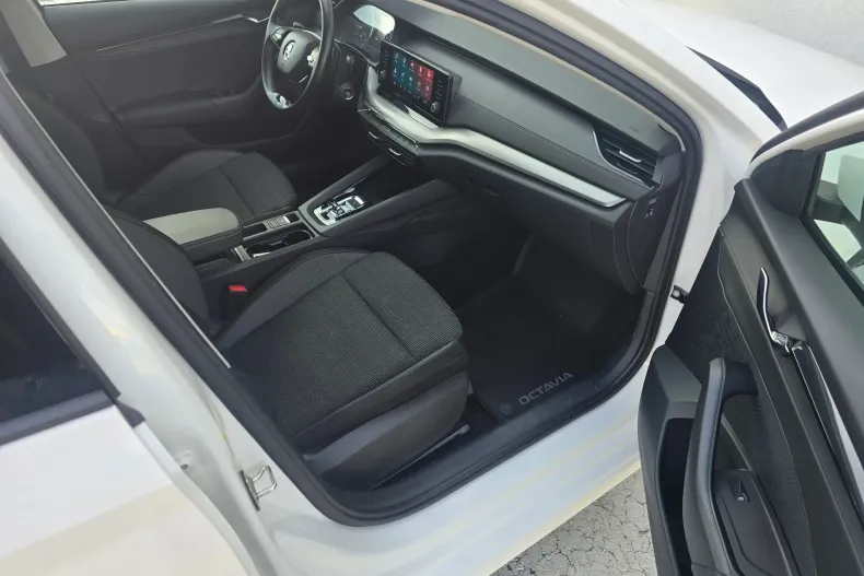 Skoda Octavia din 2023 cu 58.887 km - oferta SKO256381 - foto 22