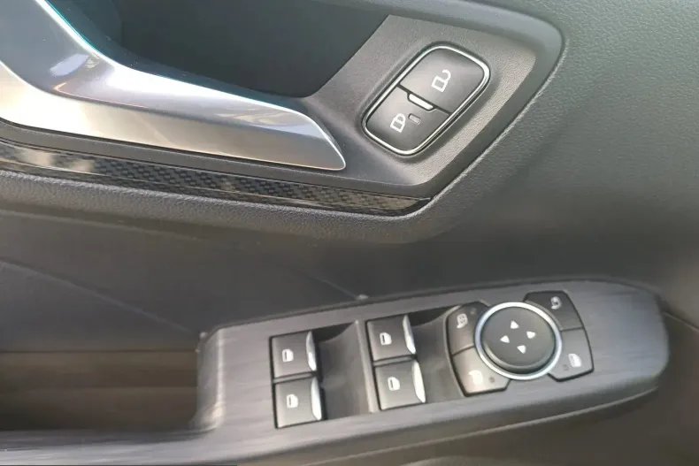 Ford Kuga din 2022 cu 58.695 km - oferta FOR256388 - foto 13