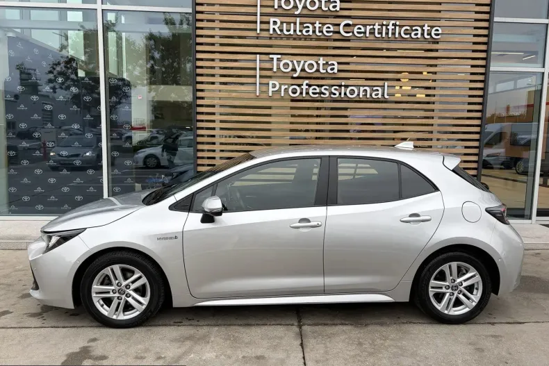 Toyota Corolla din 2021 cu 92.041 km - oferta TOY256390 - foto 3