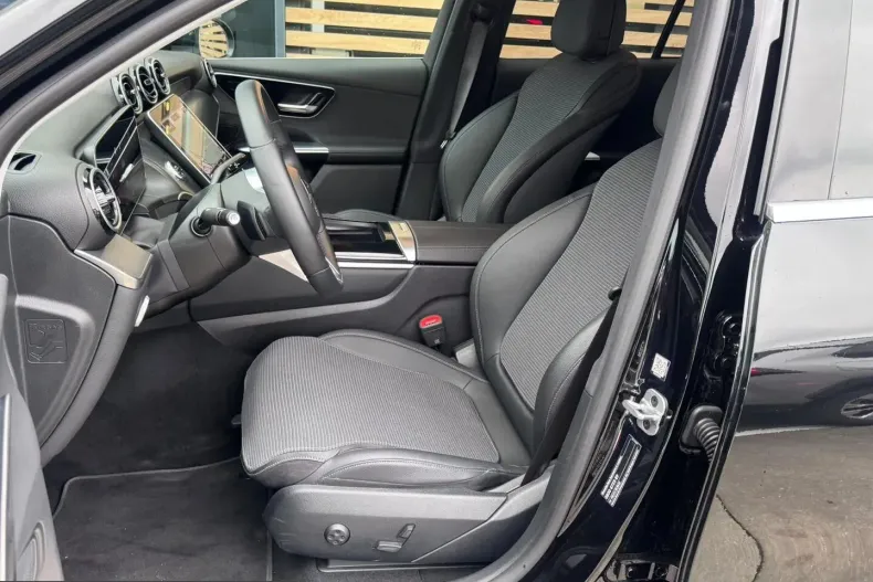 Mercedes-Benz GLC din 2023 cu 7.936 km - oferta MER256392 - foto 11