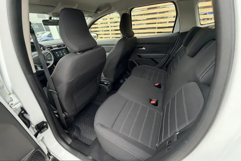 Dacia Duster din 2023 cu 57.788 km - oferta DAC256393 - foto 9