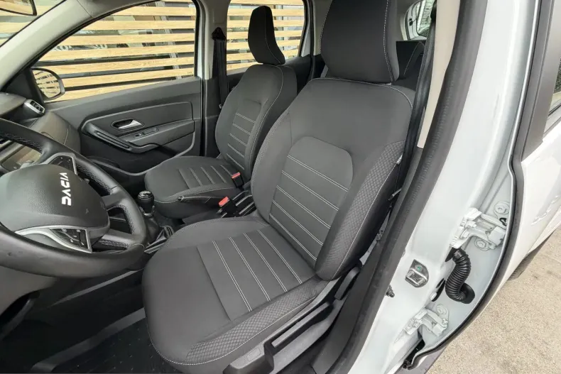Dacia Duster din 2023 cu 57.788 km - oferta DAC256393 - foto 15