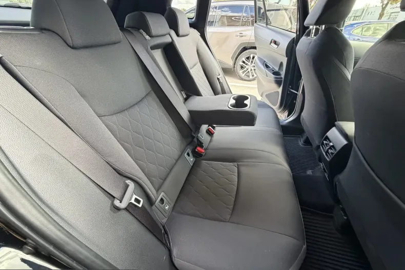Toyota Corolla Cross din 2024 cu 21.354 km - oferta TOY256394 - foto 9
