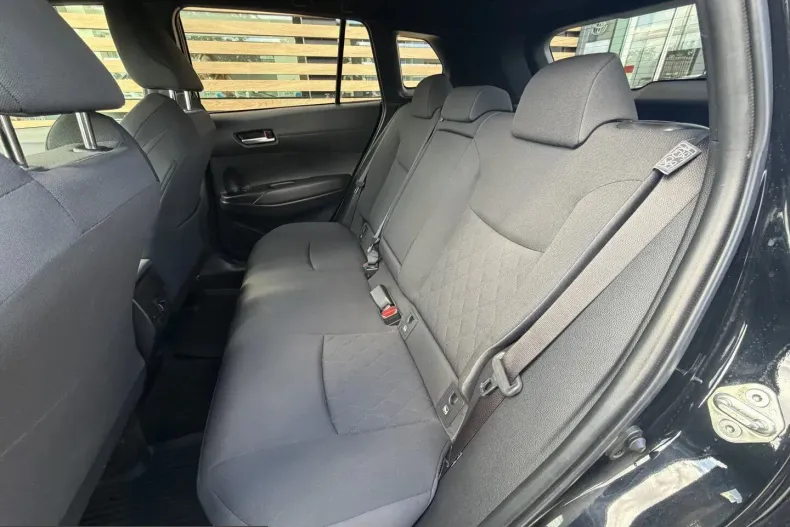 Toyota Corolla Cross din 2024 cu 21.354 km - oferta TOY256394 - foto 10