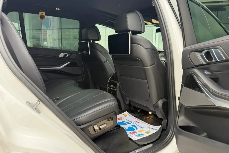 BMW X7 (Seria X) din 2021 cu 117.711 km - oferta BMW256414 - foto 6