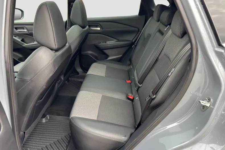 Nissan Qashqai din 2025 cu 18.600 km - oferta NIS256424 - foto 8