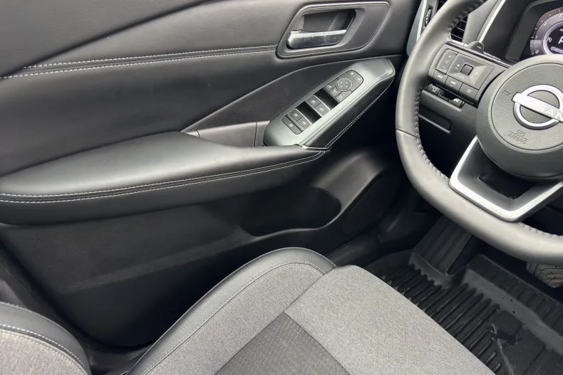 Nissan Qashqai din 2025 cu 18.600 km - oferta NIS256424 - foto 19