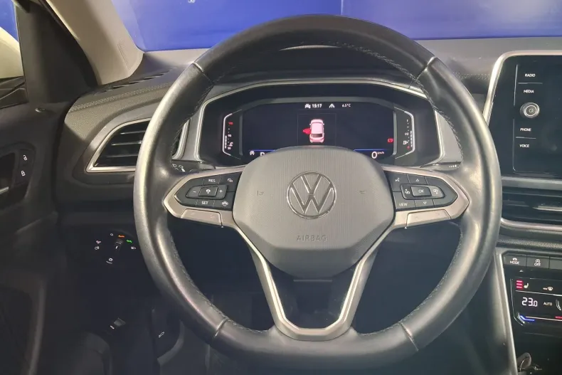 Volkswagen T-Roc din 2023 cu 90.642 km - oferta VOL256444 - foto 13