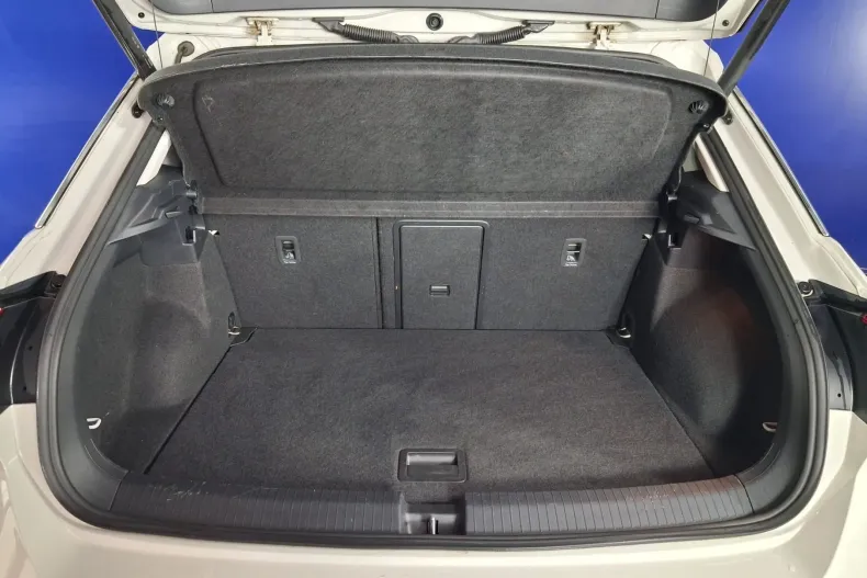 Volkswagen T-Roc din 2023 cu 90.642 km - oferta VOL256444 - foto 33
