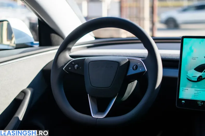 Tesla Model 3 din 2026 cu 50 km - oferta TES256458 - foto 5