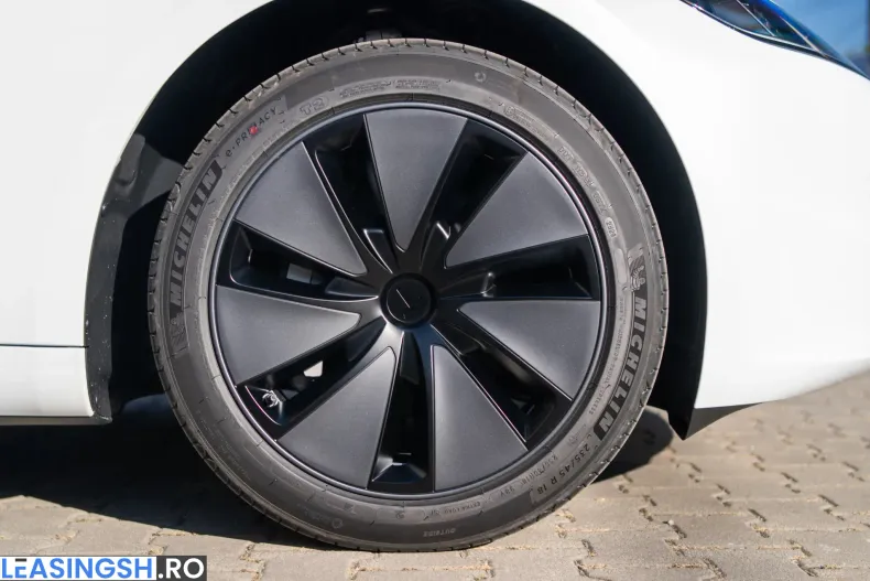 Tesla Model 3 din 2026 cu 50 km - oferta TES256458 - foto 9